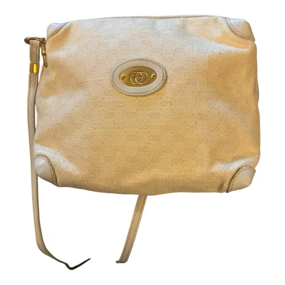 Authenticated Off White Crossbody GG Supreme Canvas Gucci Bag - Picture 2 of 16